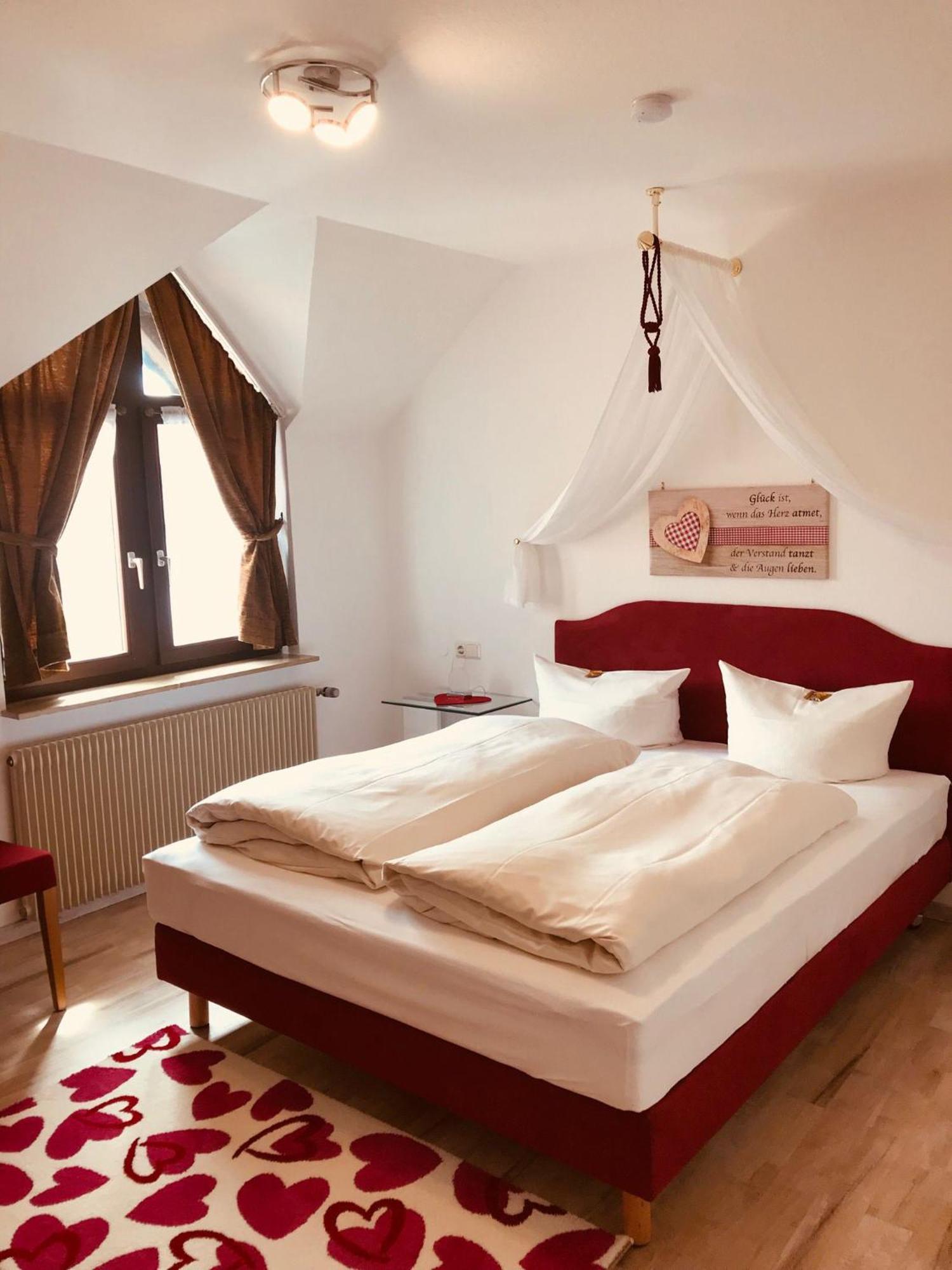 Gasthof Rhoenlust Hotel Bischofsheim an der Rhoen Luaran gambar